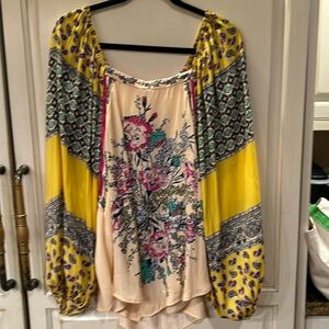 Free People Bohemian On/Off Shoulder Top Size L
